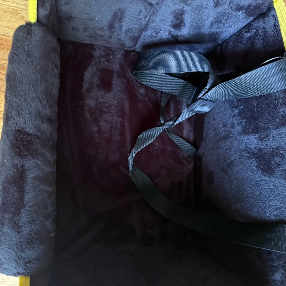 Premium Black Pet Car Seat Carrier like new
